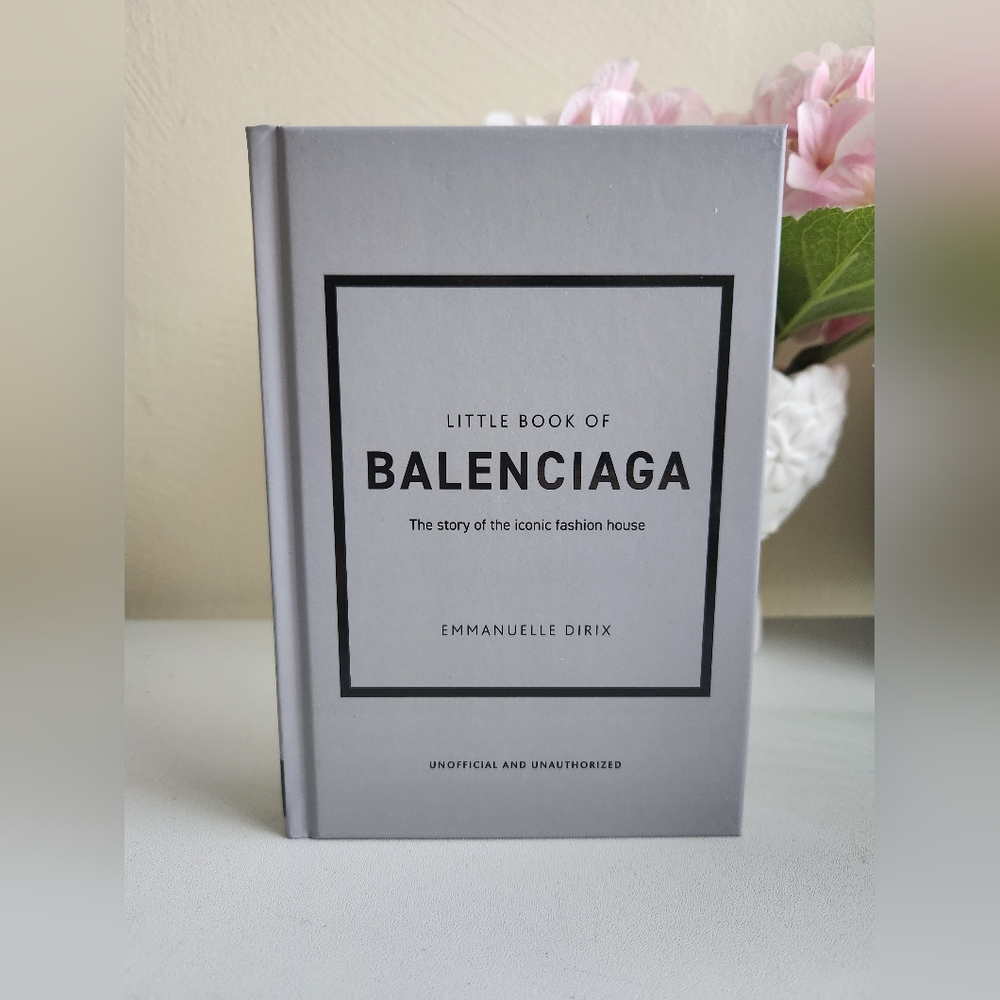 Little book of BALENCIAGA Coffee Table Book